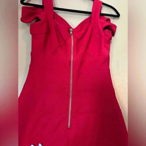 Emerald Sundae cold shoulder mermaid evening gown - Picture 5 of 8